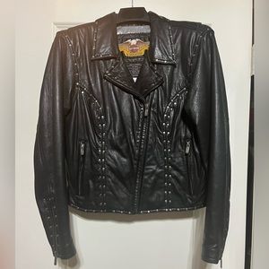 Women’s SIZE M - well l❤️ved AUTHENTIC HARLEY DAVIDSON Motorcycle jacket.